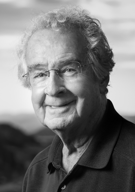 Headshot of Warren Winiarski wearing a polo t-shirt.